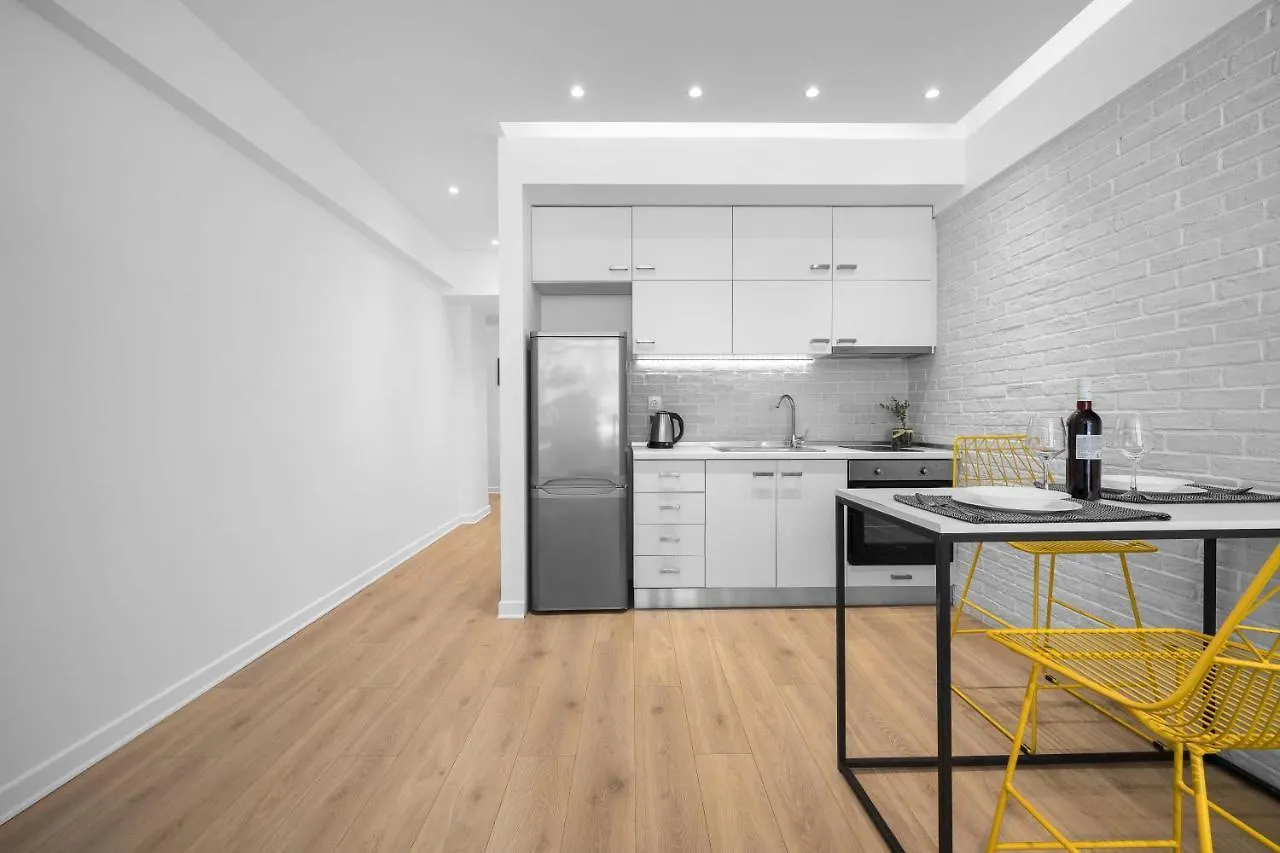 アパート Nyma White Apartments, The Luxury Suites テッサロニキ
